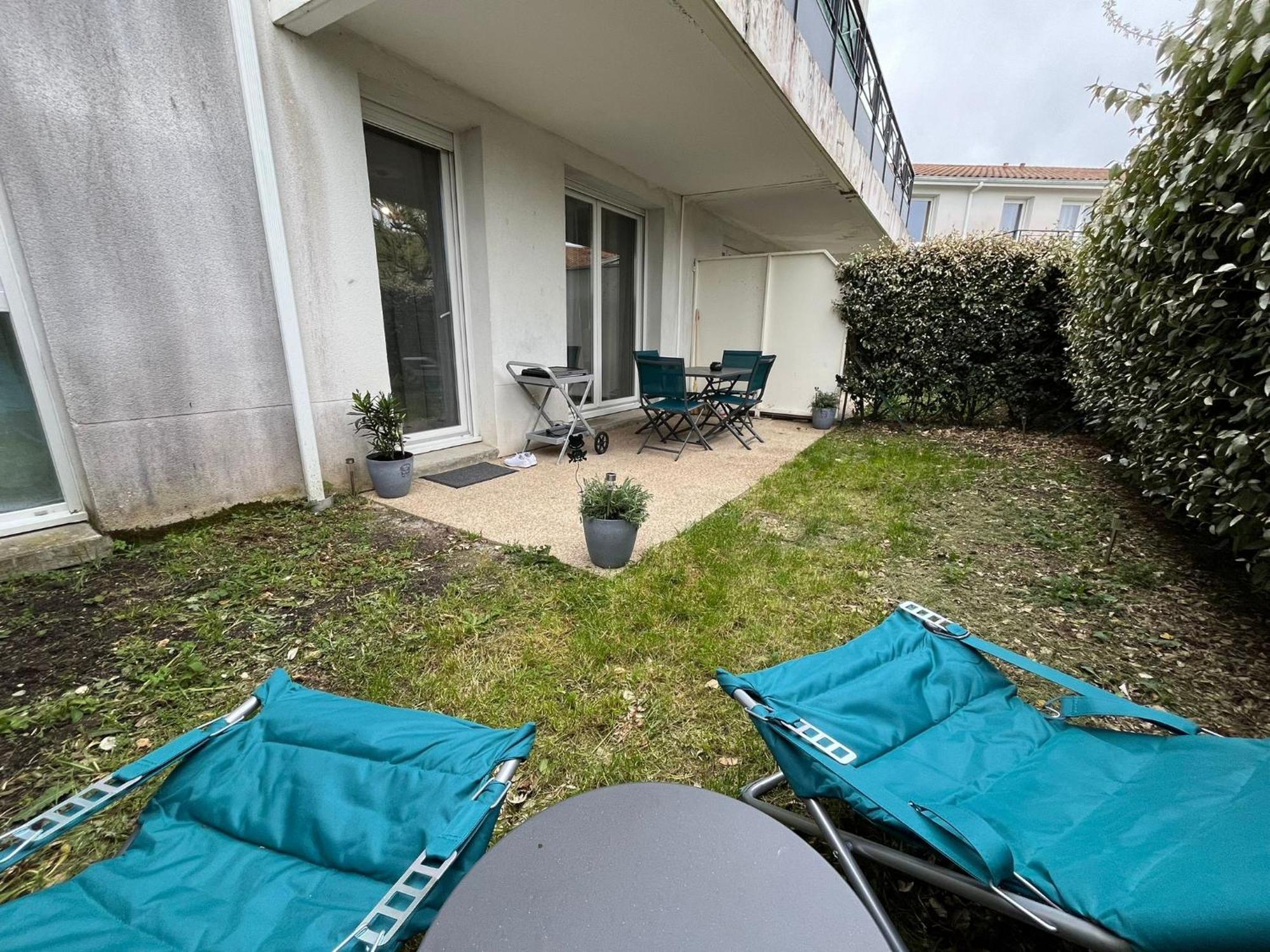 Appartement Avec Jardin A Rochefort Exterior photo